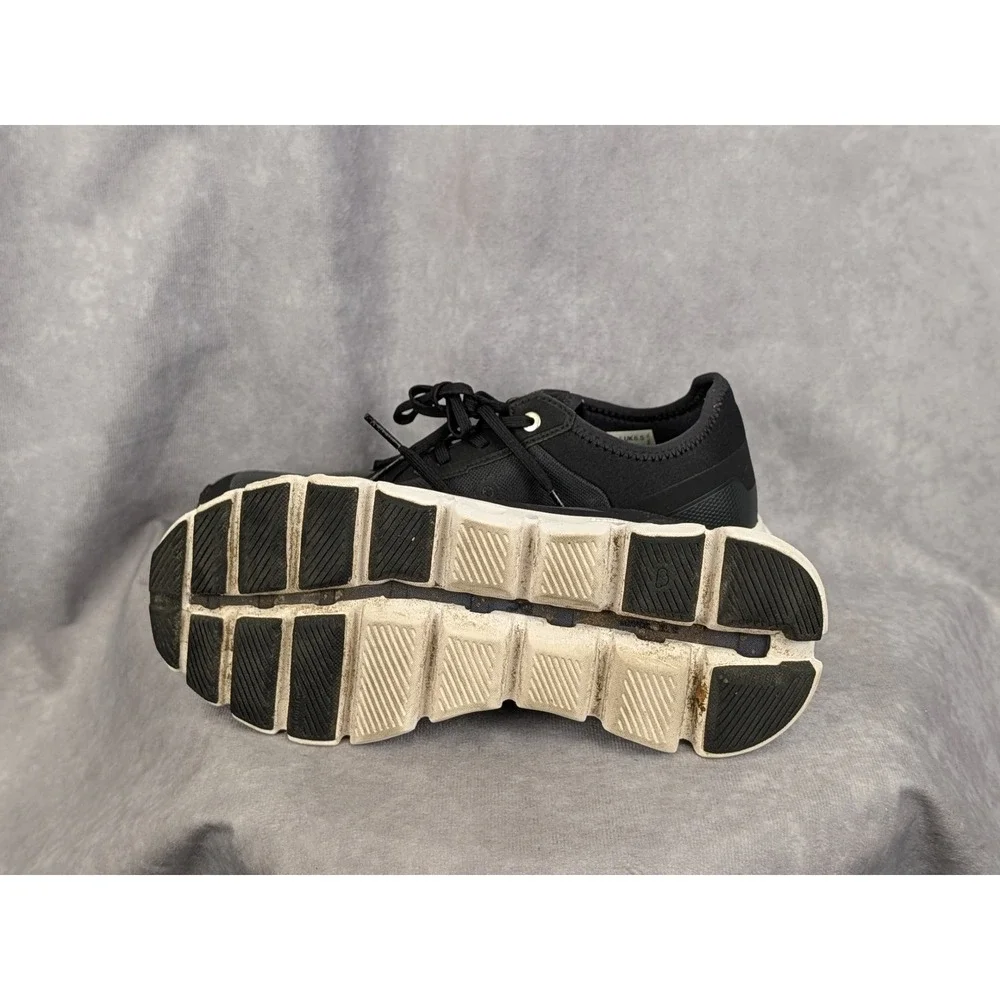 On Cloud X Womens Running Shoes Black White‎ 3WD30300299 Size 8.5